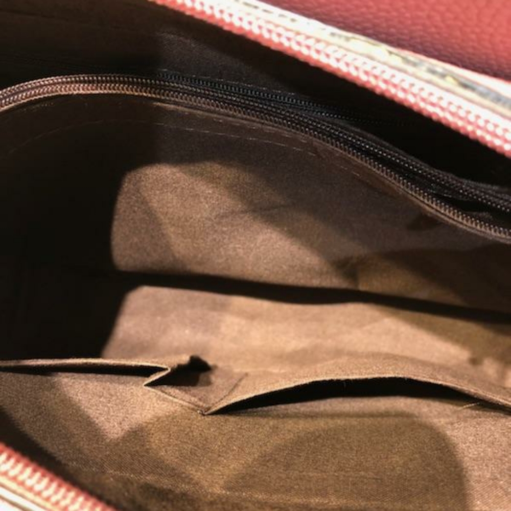 Crossbody - Picture 2 of 8